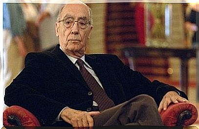 José Saramago: the biography of the writer who spoke about social blindness